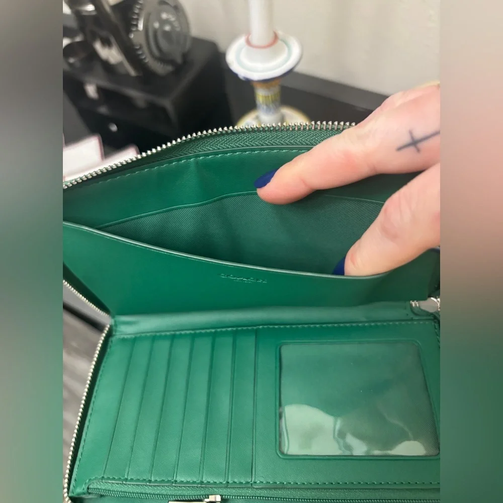 Coach Dempsey Large Phone Wallet in Signature Jacquard With Stripe And Patch - Picture 5 of 8